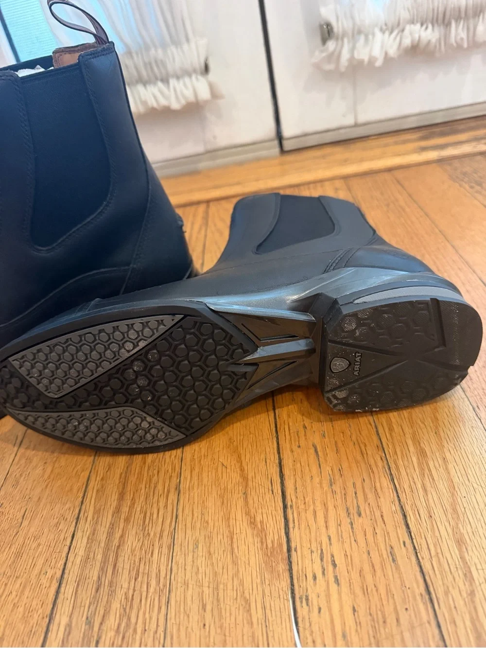 Ariat devon nitro